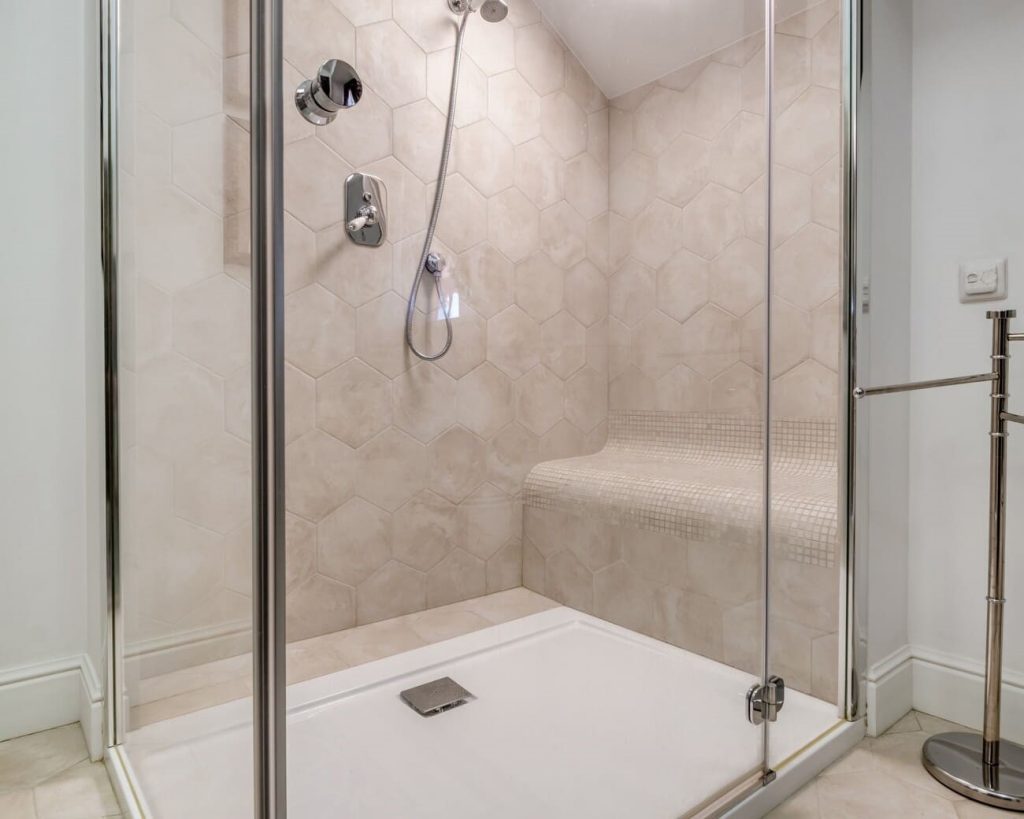 reforma integral de cuarto de baño en Valencia (Avenida Francia)